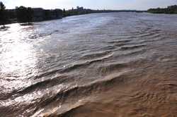 Wysoka fala w Warszawie