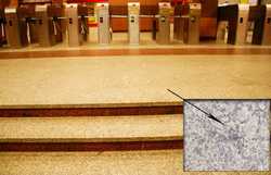 Stacja metro Pole Mokotowskie - posadzka z granitu strzegomskiego