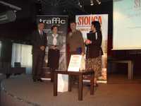 Nagrodę specjalną władz Dzielnicy Śródmieście wręczali: pani Agnieszka Gierzyńska-Kierwińska - Przewodnicząca Rady oraz pan Piotr Królikiewicz - Zastępca Burmistrza