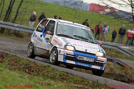 Załoga Maciej Kilański (kierowca) i Jakub Domański (pilot) jechała w barwach www.warszawa.pl