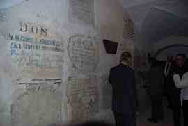 Nagrobki w Kościele Św. Krzyża w Warszawie