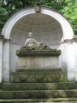 Natolin - pomnik - sarkofag Natalii Sanguszkowej