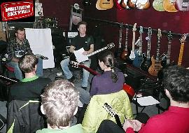 Dzień nauki gry na instrumencie”, czyli darmowe warsztaty organizowane przez Pogotowie Rockandrollowe. 