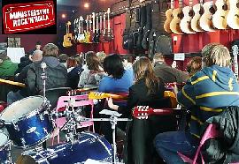 Dzień nauki gry na instrumencie”, czyli darmowe warsztaty organizowane przez Pogotowie Rockandrollowe. 