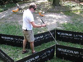 Niewidzialna Wystawa w plenerze - Niewidzialny Labirynt