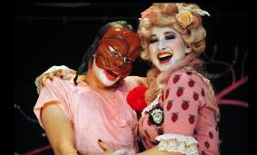 Gra w maskach w Teatrze Polskim