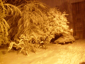 Wielkanoc 2013 r. Snieg n ul.Białobrzeskiej