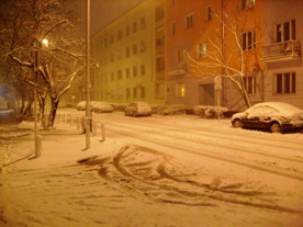 Wielkanoc 2013 r. Snieg na ul.Białobrzeskiej