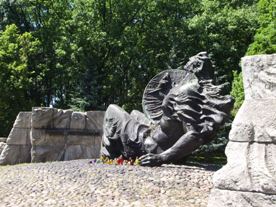 Cmentarz Powstańców Warszawy - Pomnik Polegli Niepokonani