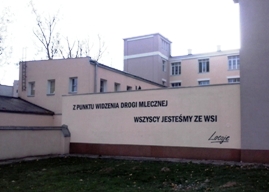 Mural przy ul. Lubelskiej 30/32, w bezpośrednim sąsiedztwie Dworca Wschodniego