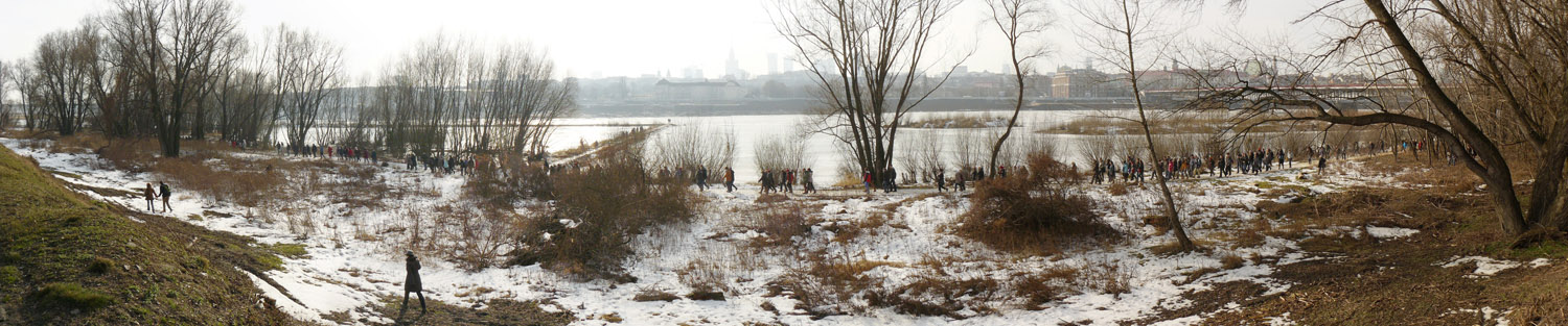 Spacer nad praskim brzegiem Wisły