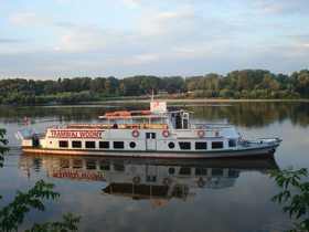 Statek Wars na Wiśle w Warszawie