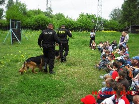 Spotkanie z policjantami w Szkole Podstawowej Wspierania Rozwoju