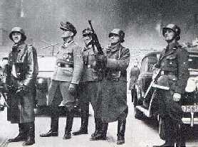 (Internet + własne zaangażowanie)