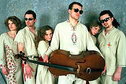 Kapela Ze Wsi Warszawa - fot. Seweryn Chlebiński (Internet + własne zaangażowanie)