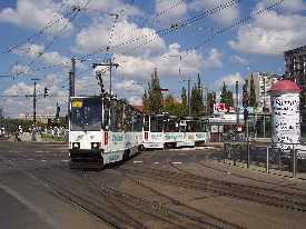 "Dwójka" w skręcie na Bankowym (fot. Marcin Radwański (news.ztm.waw.pl; ztm.binaries))