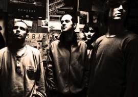 Charlie Sleeps (Internet + własne zaangażowanie)