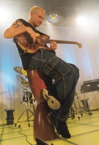 Wojciech Pilichowski (Internet + własne zaangażowanie)