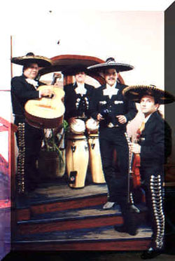 El Mariachi Los Amigos (Internet + własne zaangażowanie)